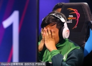 开云体育平台APP-FIFA电竞选手赛后落泪，背后故事感人的简单介绍