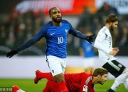 开云体育入口-韩国队险胜法国队，黄鸭组合统治全场