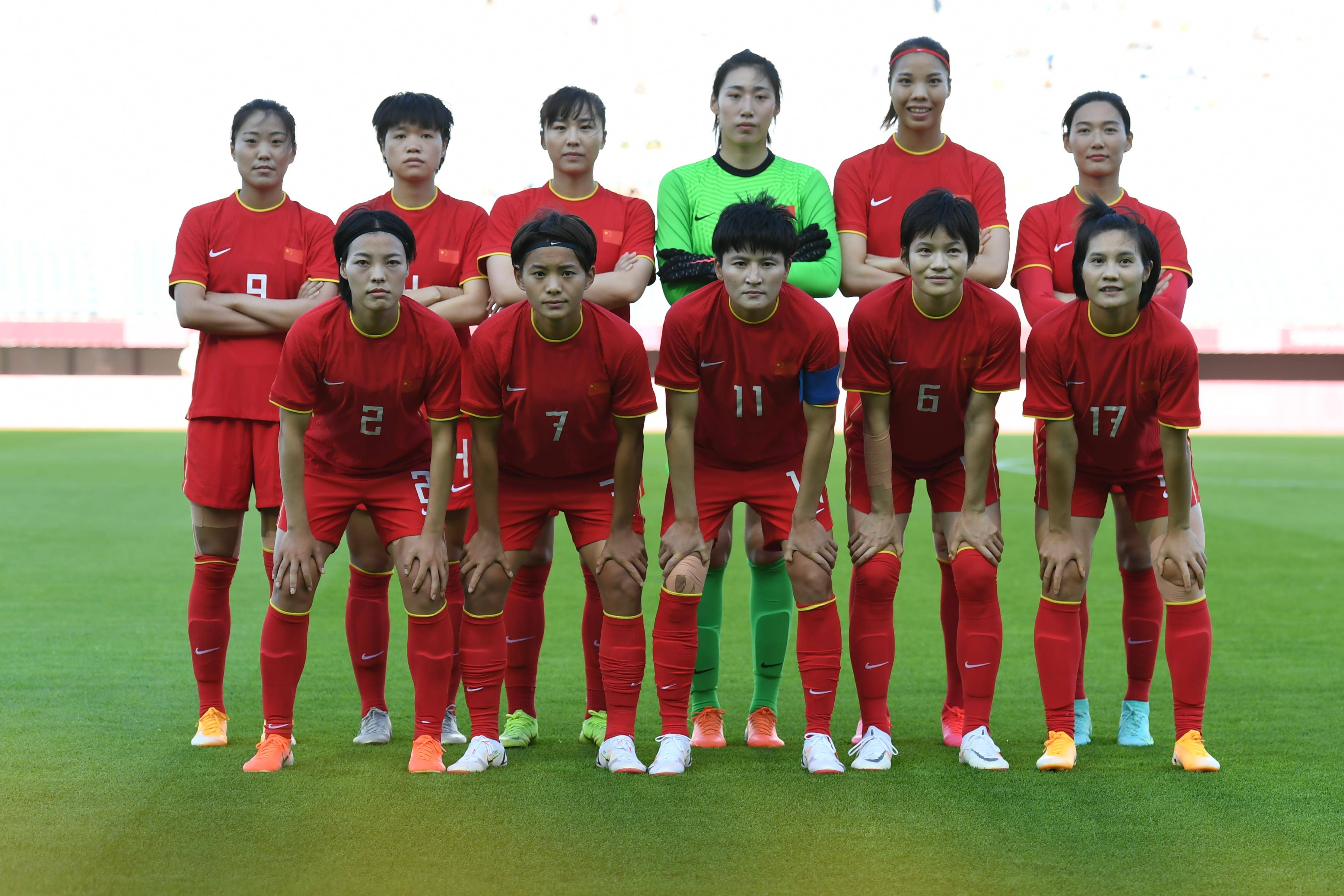 中国女足队员在国际赛场大放异彩