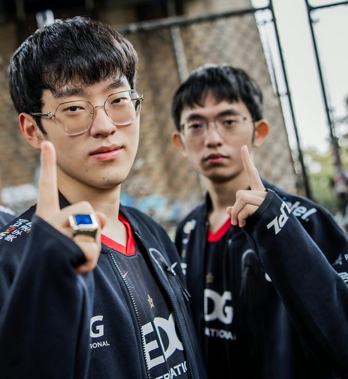 关于EDG绝杀RNG，Scout关键团战开团秒人强强对话小组赛，技惊四座的信息