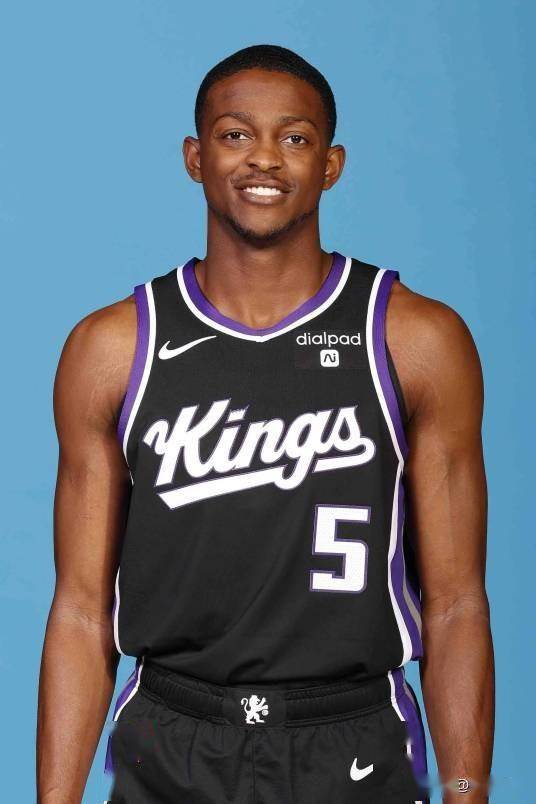 包含加拿大男篮力克魔术，福克斯惊艳世界的词条